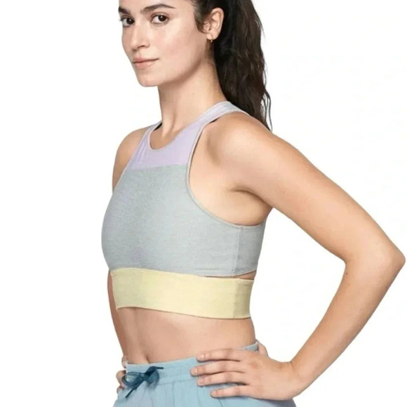 Outdoor Voices Tops - Outdoor Voices• Slash back crop top SZ small